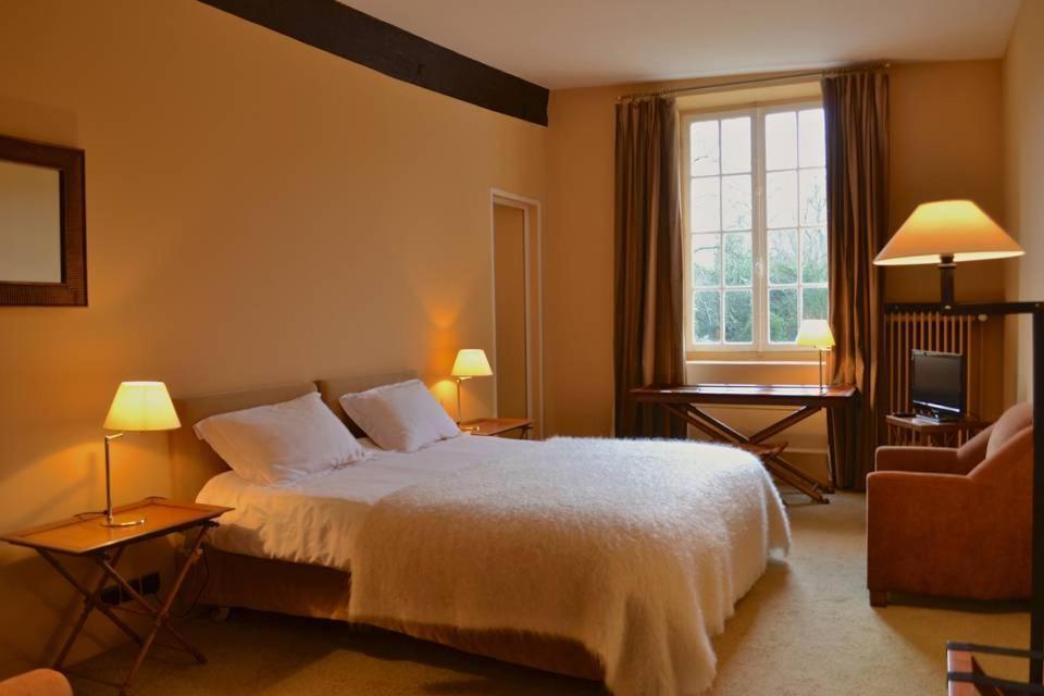Le Manoir De Villefermoy Les Ecrennes Екстериор снимка